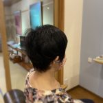 ストレートの髪を立体的に