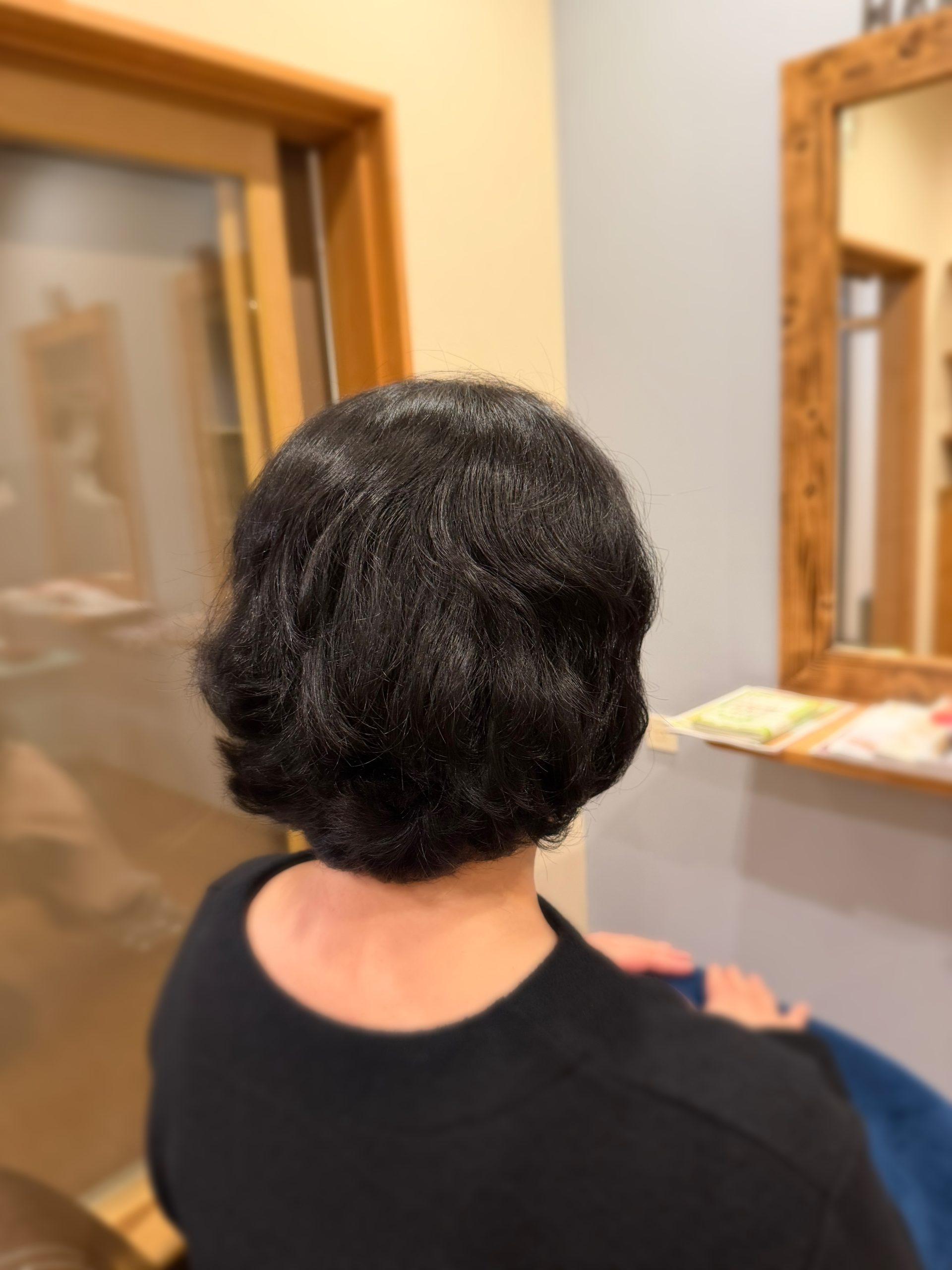 はねて暴れやすい髪を