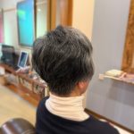 大きくはねていた髪が